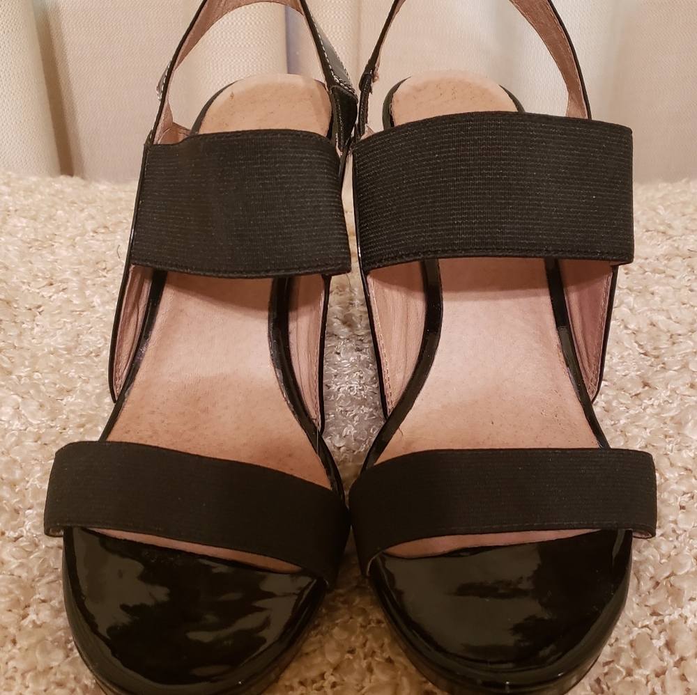 Donald J. Pliner,black patent leather wedges